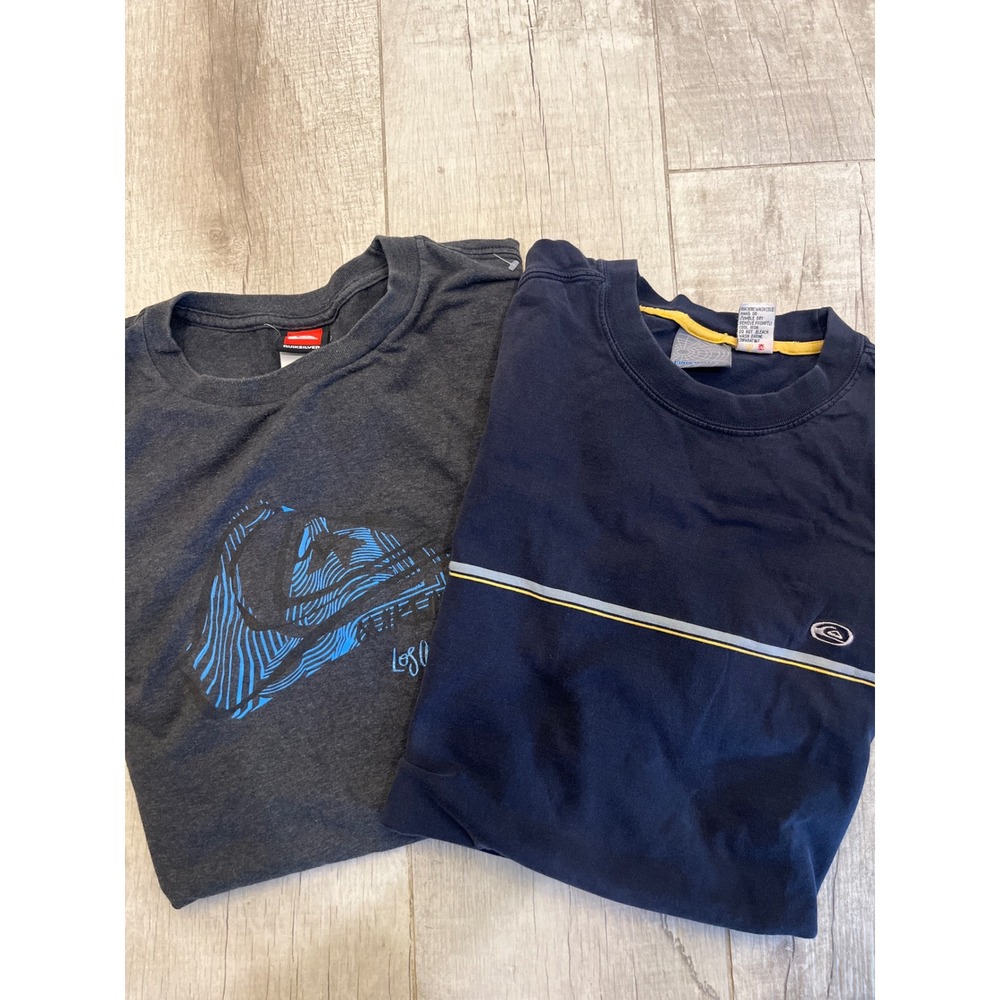 Quiksilver Mens T-Shirt Bundle 2 Pack XL Gray Los Angeles Wave Navy Stripe Tee